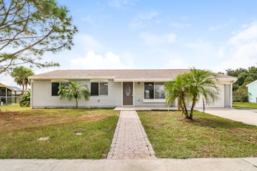 2835 Greendale Rd North Port, FL 34287